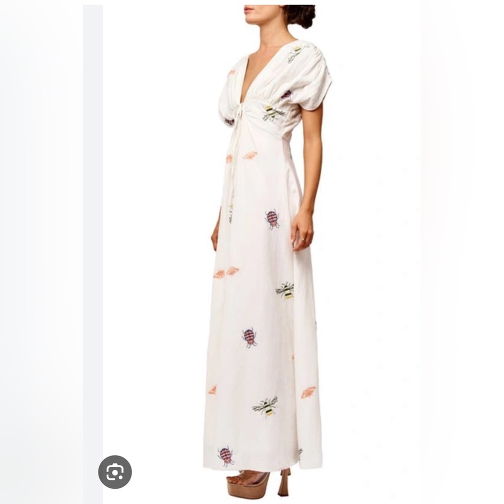 CIEBO SELMA EMBROIDERED PLUNGE NECK MAXI DRESS IN WHITE size S